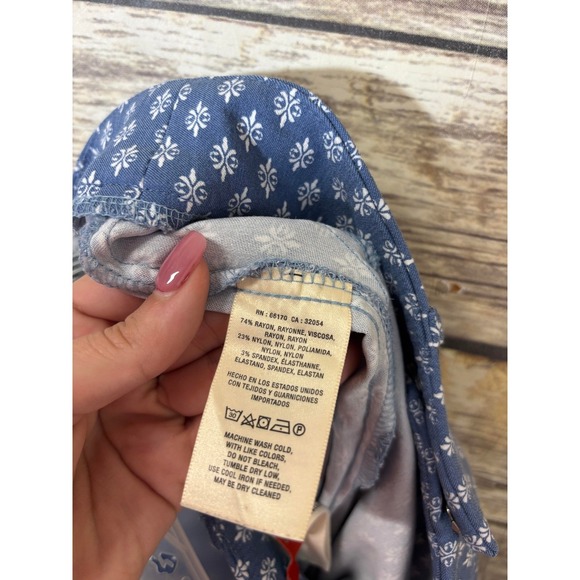 Anthropologie Cartonnier Blue White Diamond Printed Cropped‎ Pants Size 6 - Picture 5 of 6